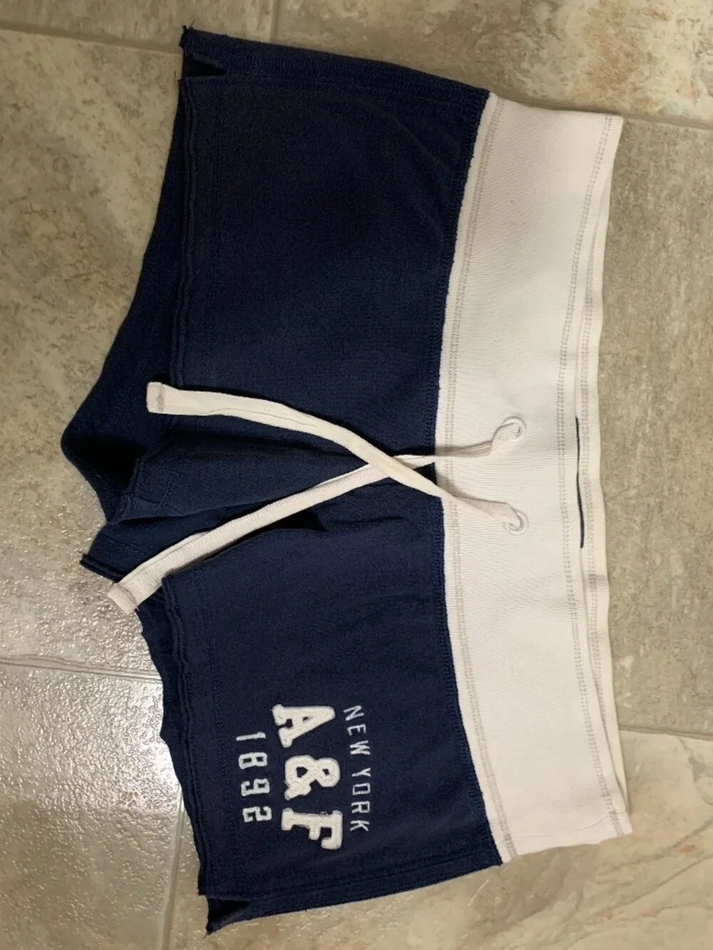 shorts, - Picture 1 of 3